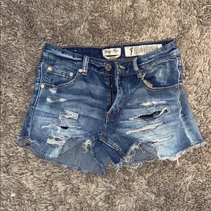 Short jean shorts!